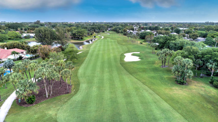 DEER CREEK COUNTRY CLUB ESTATES 1 CONDO - Residential