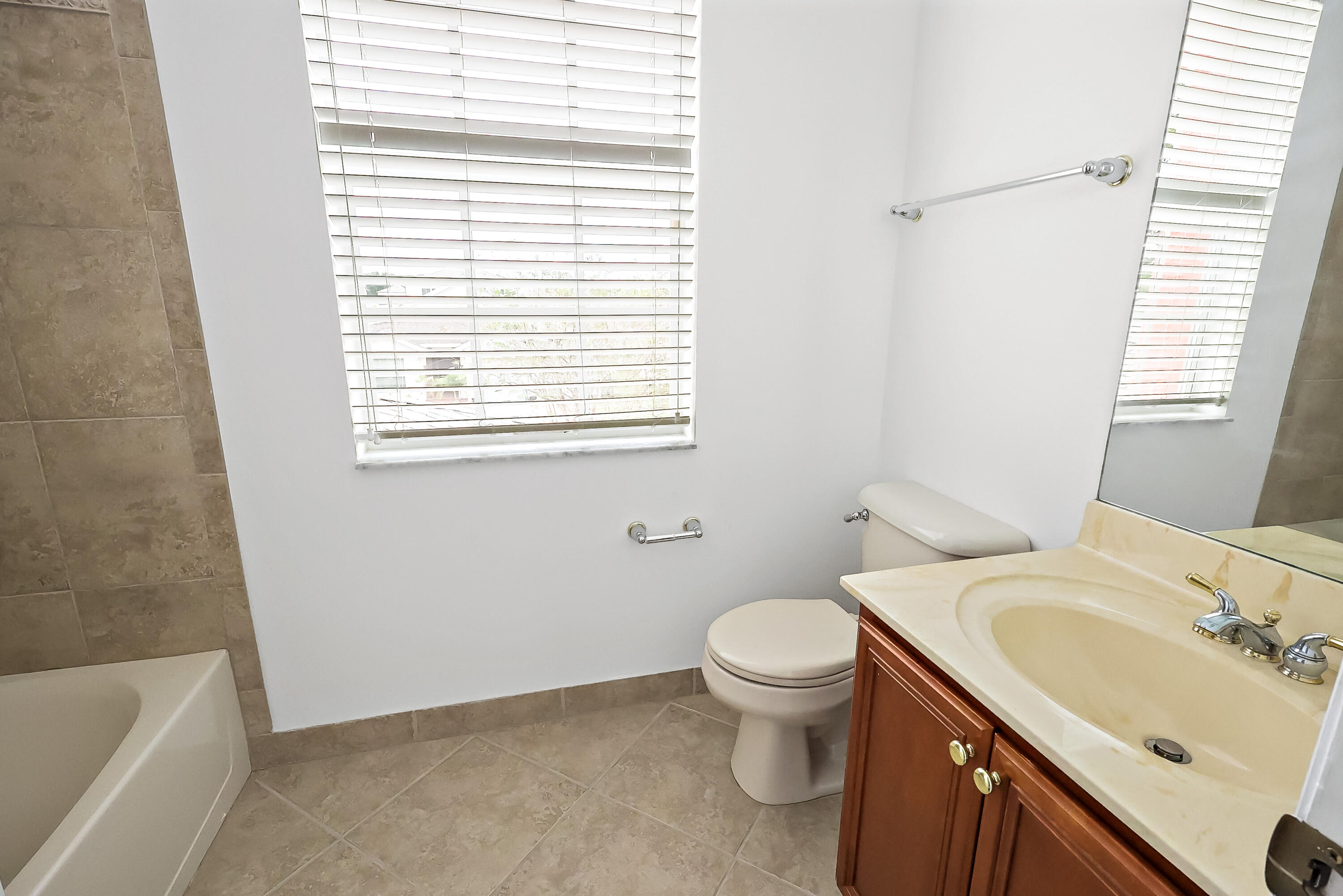 PALM BREEZES CLUB - Residential