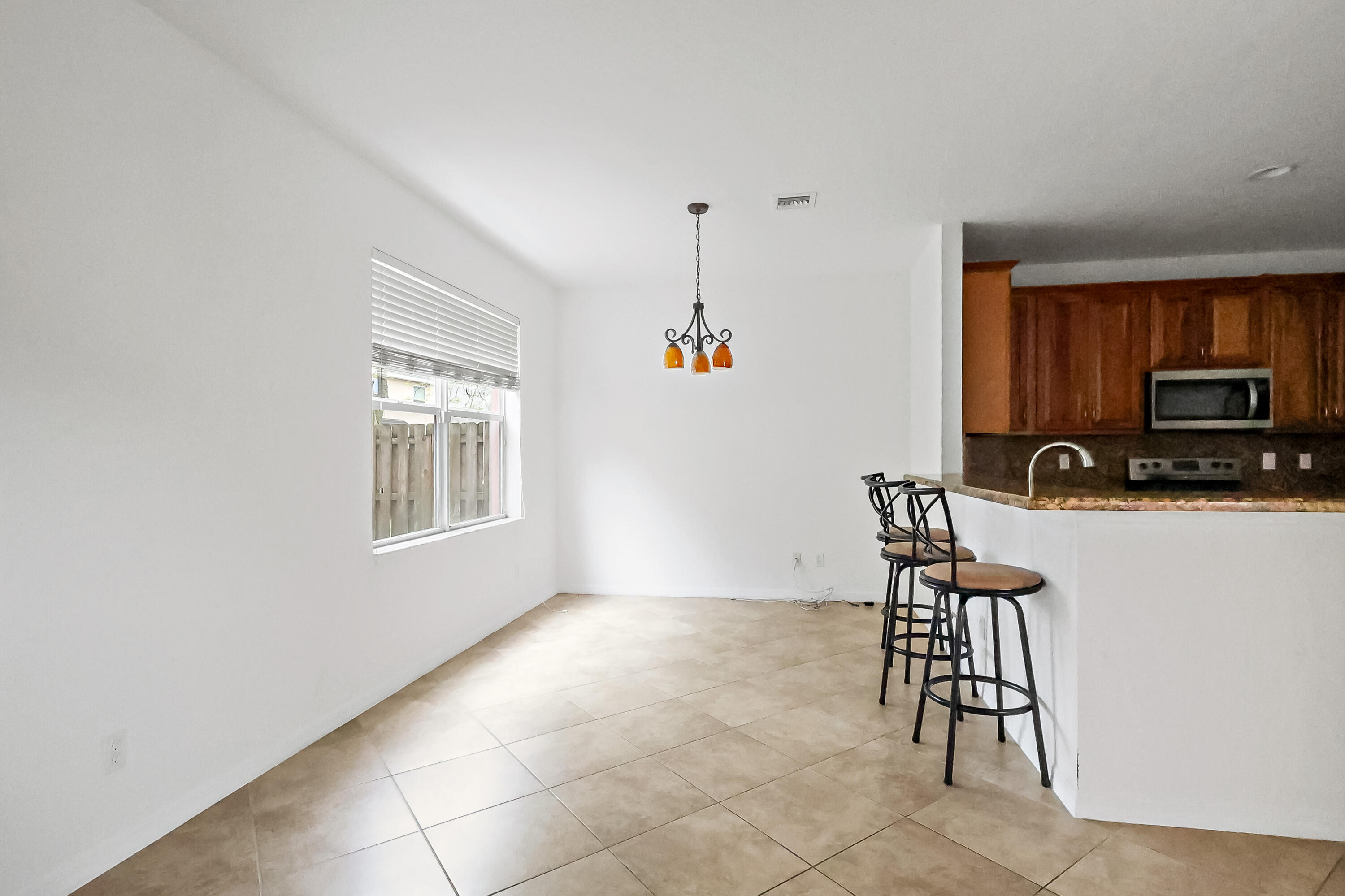 PALM BREEZES CLUB - Residential