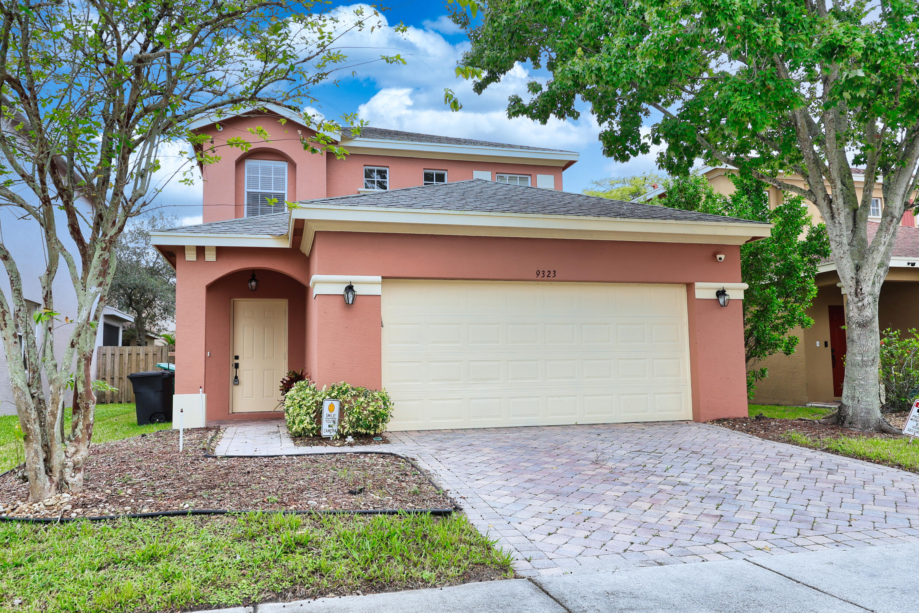 9322 Breakers Row