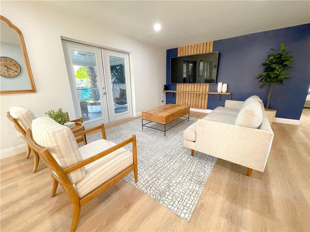 833 NW 30th St
