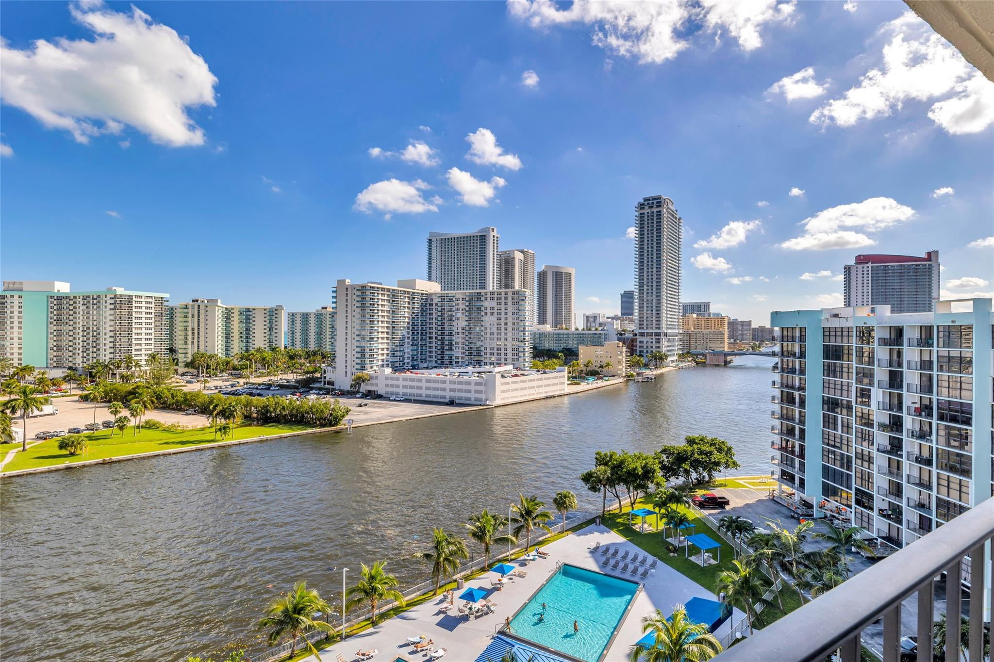 TOWERS OF OCEANVIEW - Residential