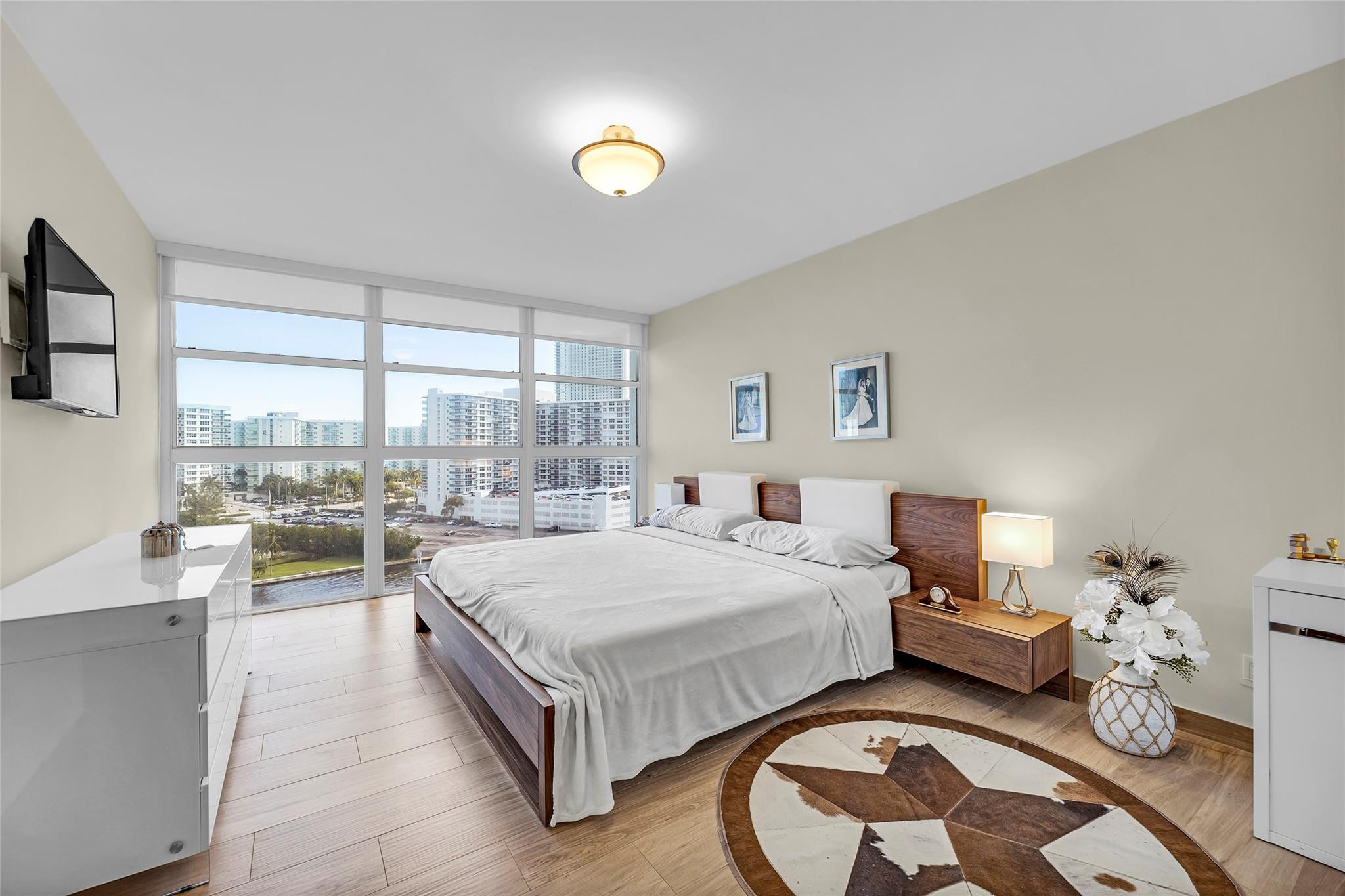 TOWERS OF OCEANVIEW - Residential