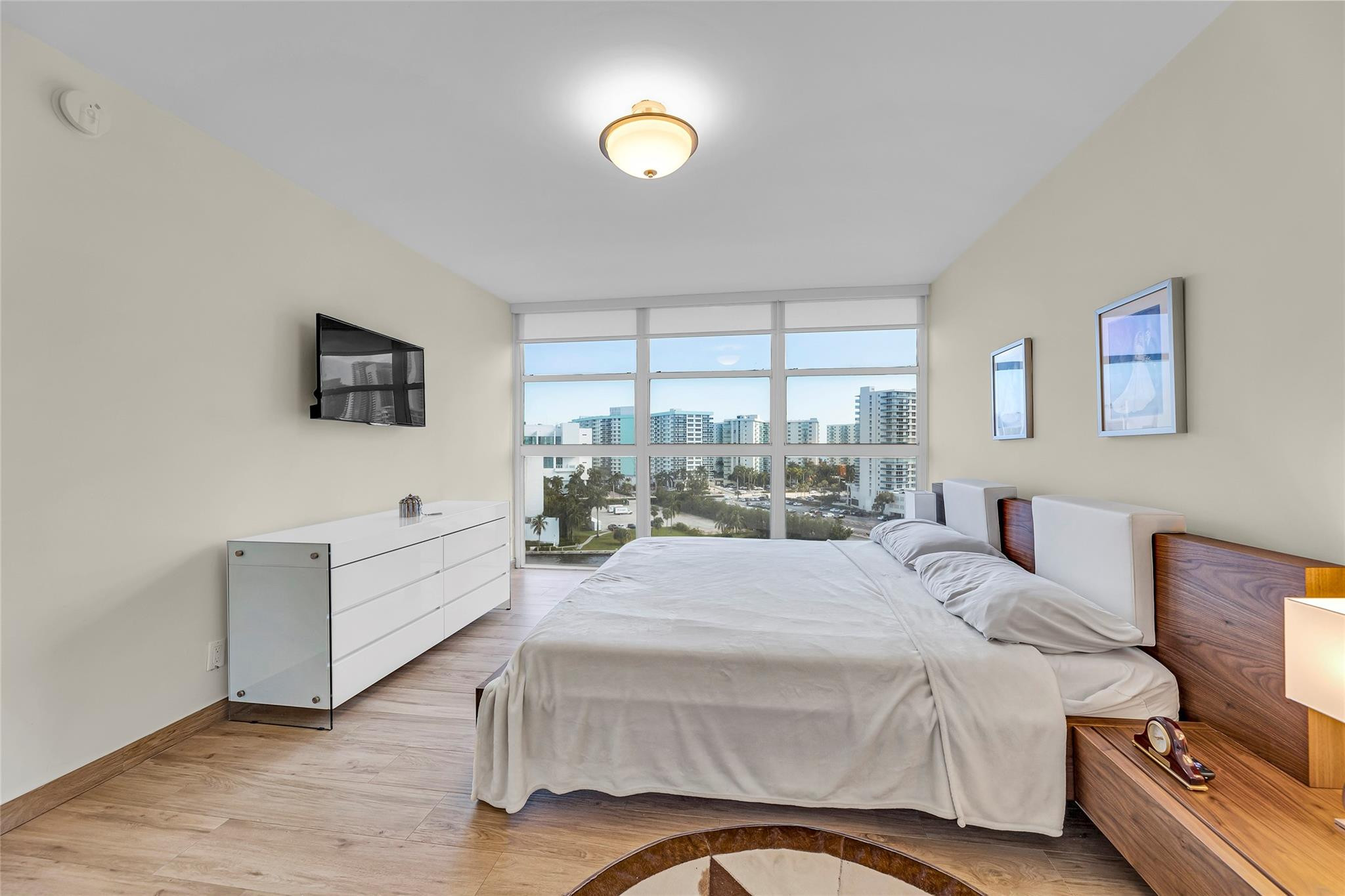 TOWERS OF OCEANVIEW - Residential