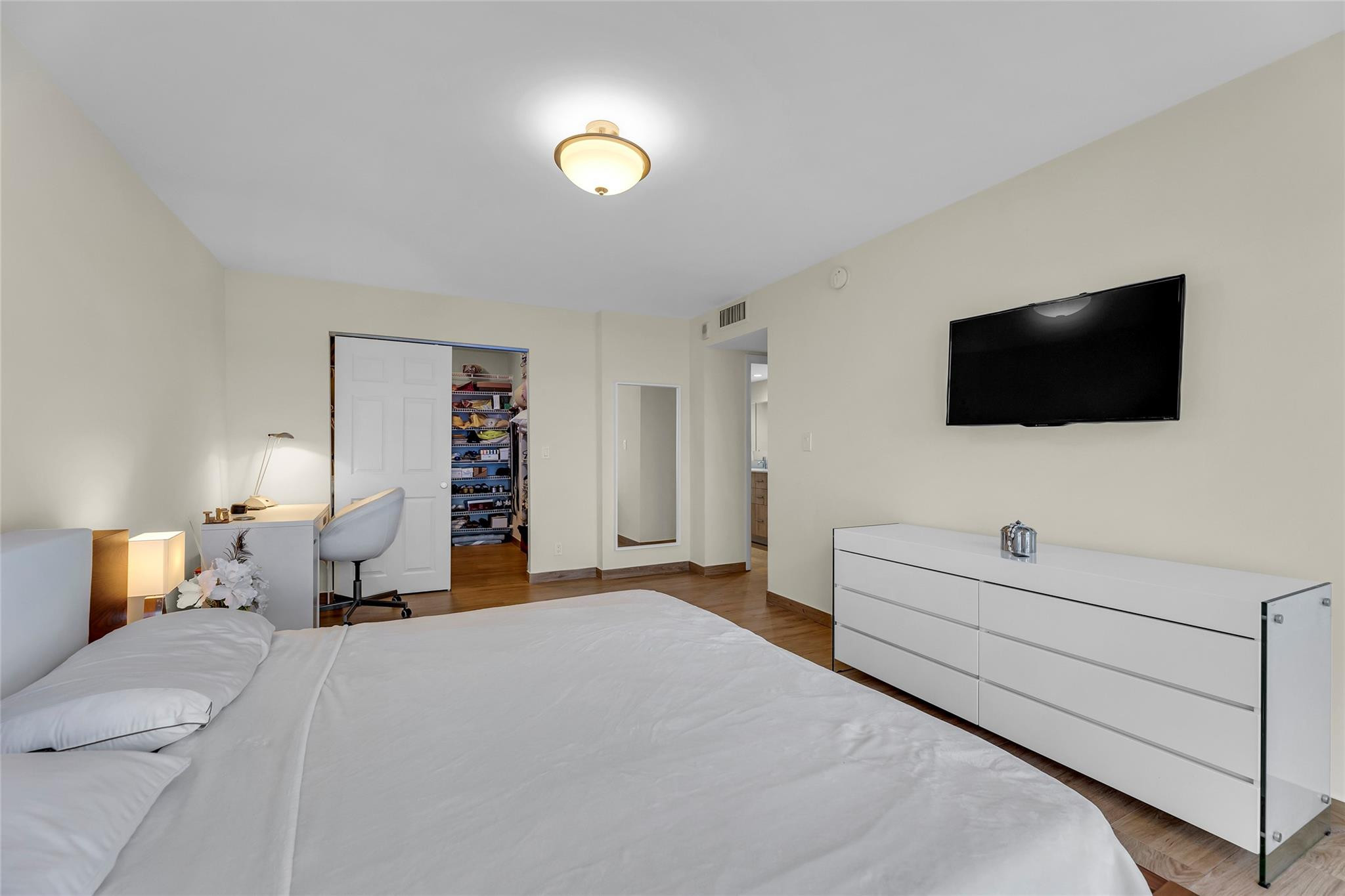 TOWERS OF OCEANVIEW - Residential