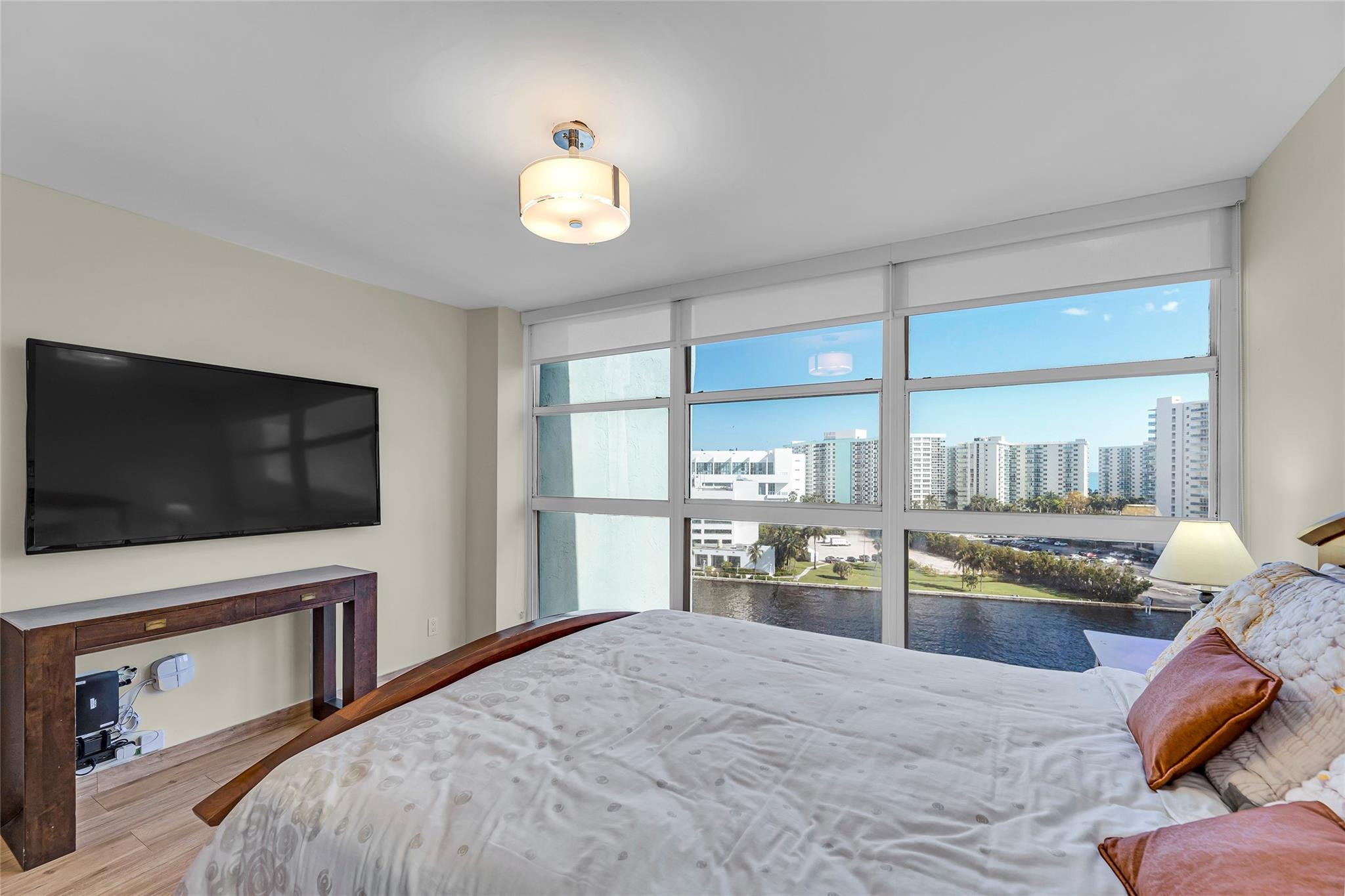 TOWERS OF OCEANVIEW - Residential