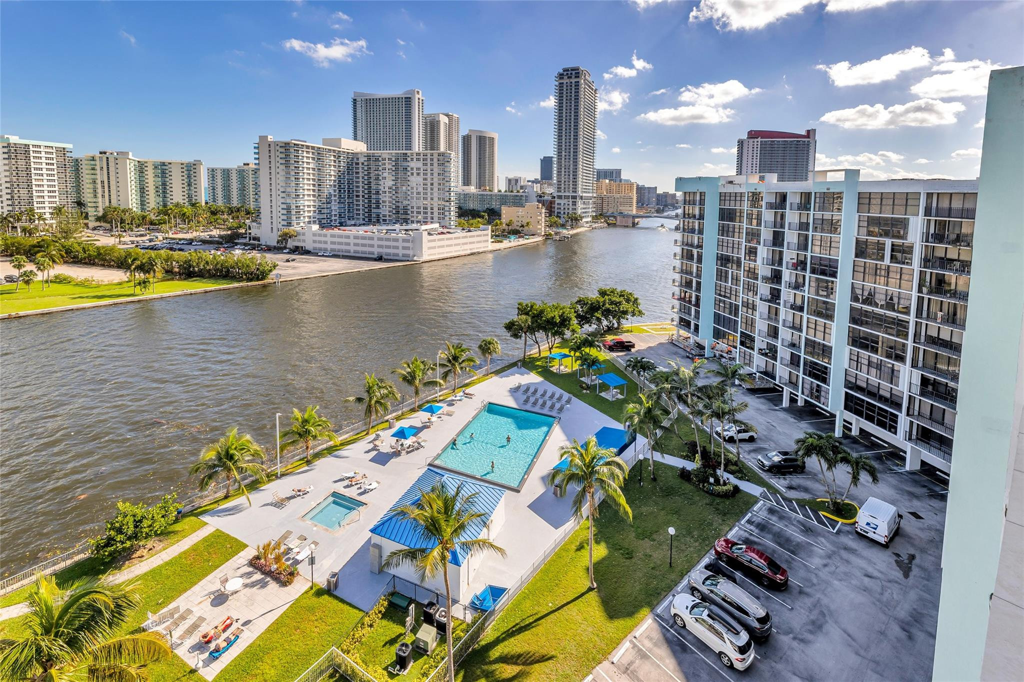 TOWERS OF OCEANVIEW - Residential