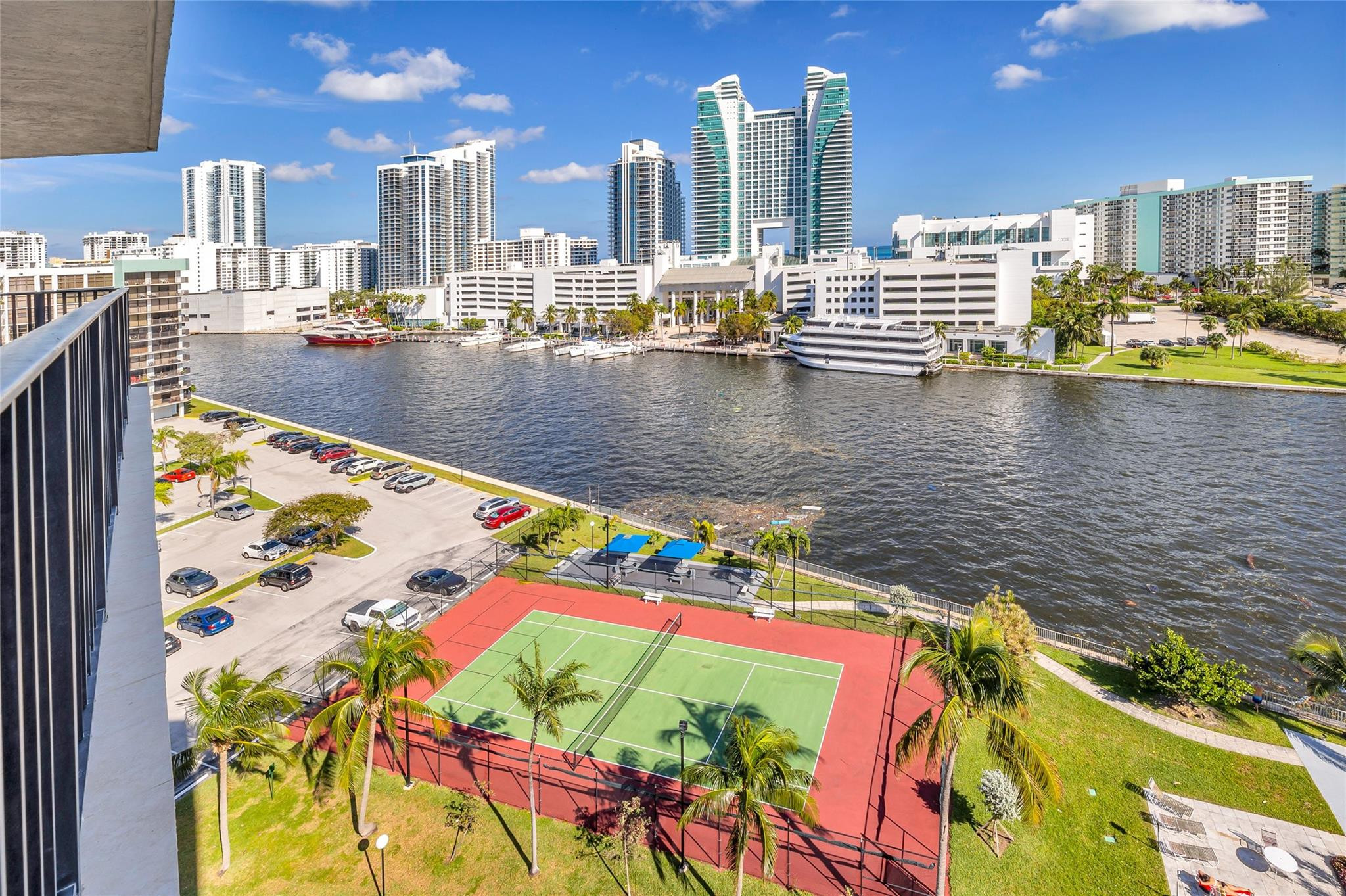 TOWERS OF OCEANVIEW - Residential