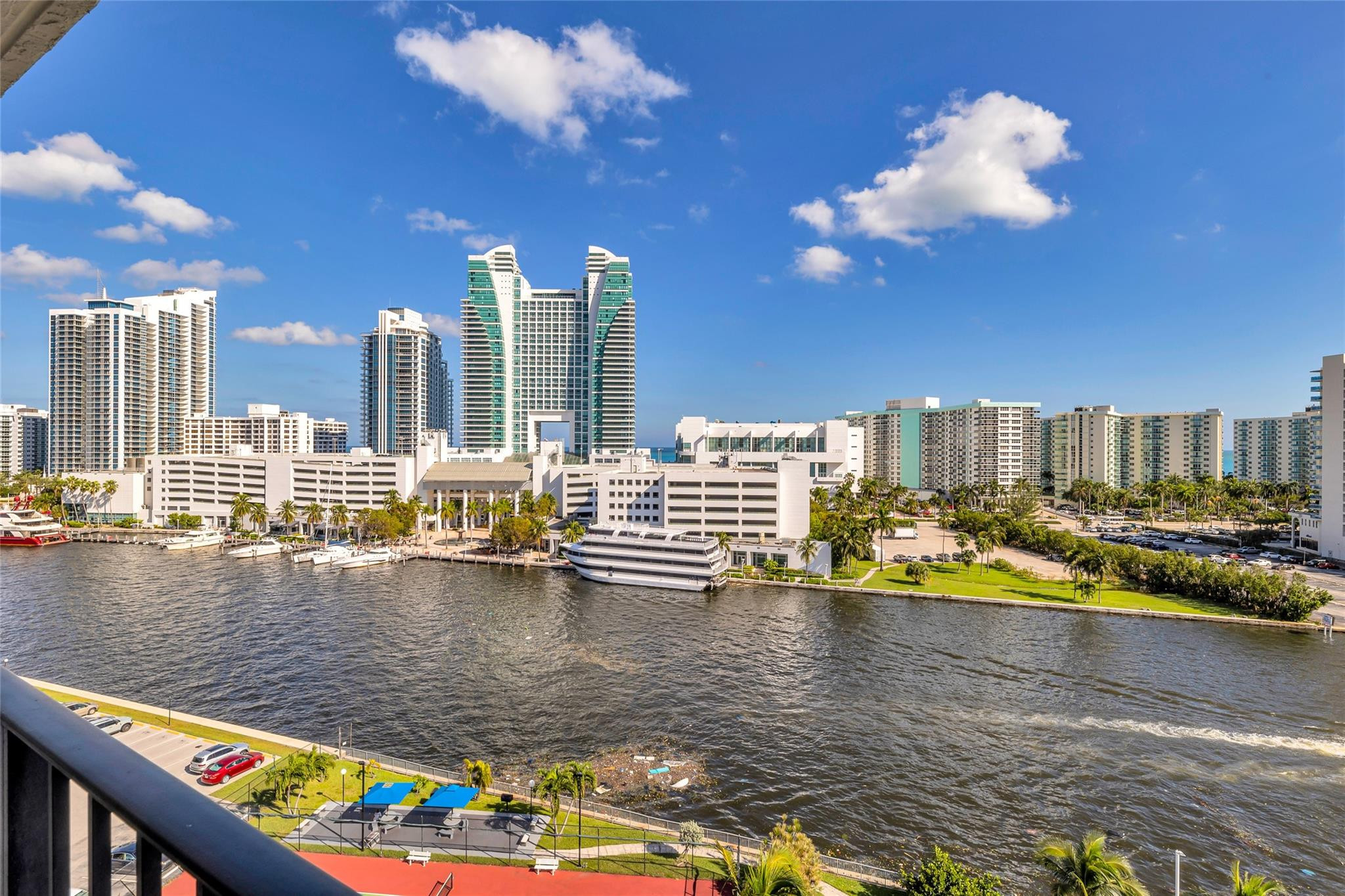 TOWERS OF OCEANVIEW - Residential