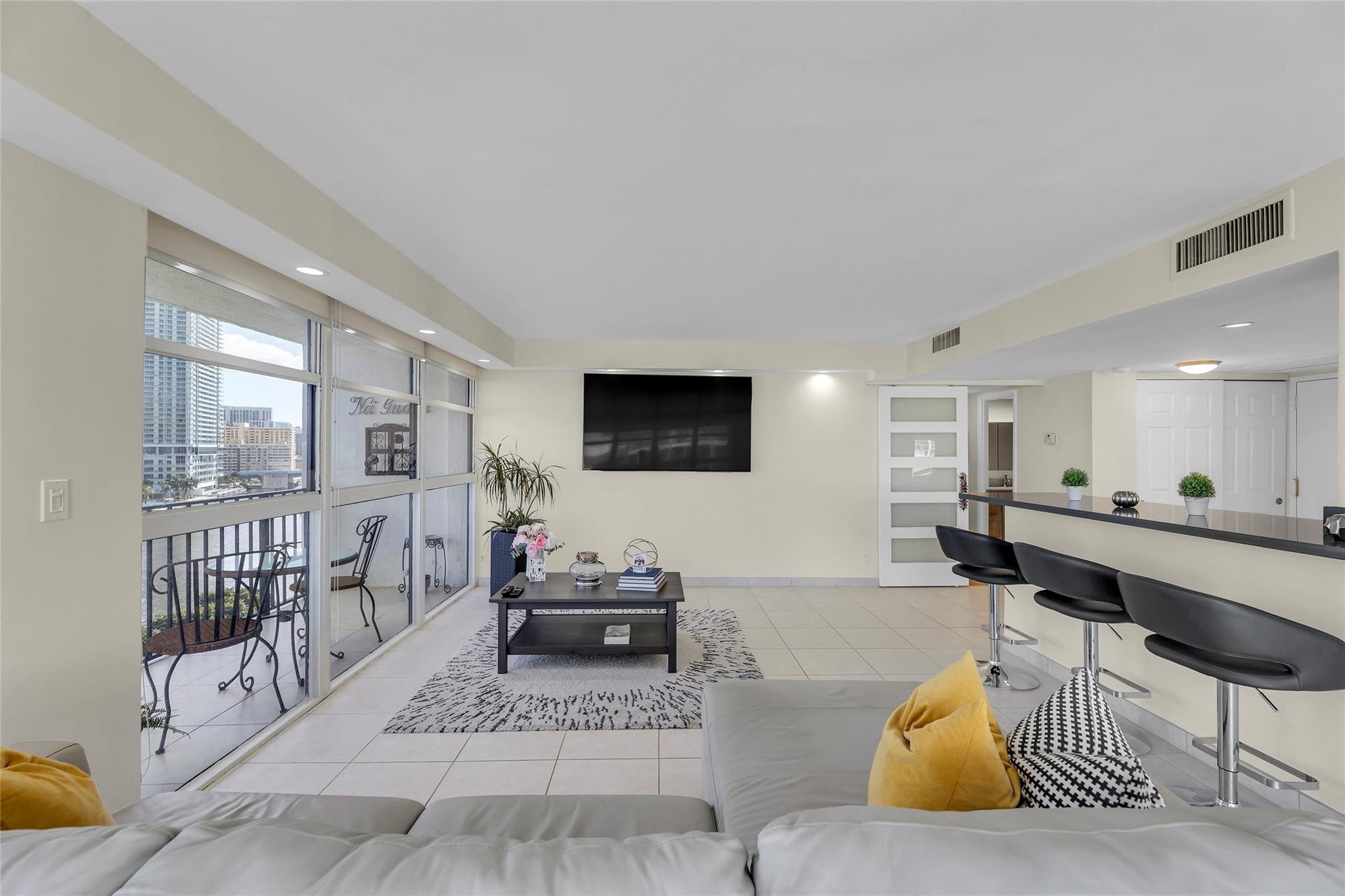 TOWERS OF OCEANVIEW - Residential