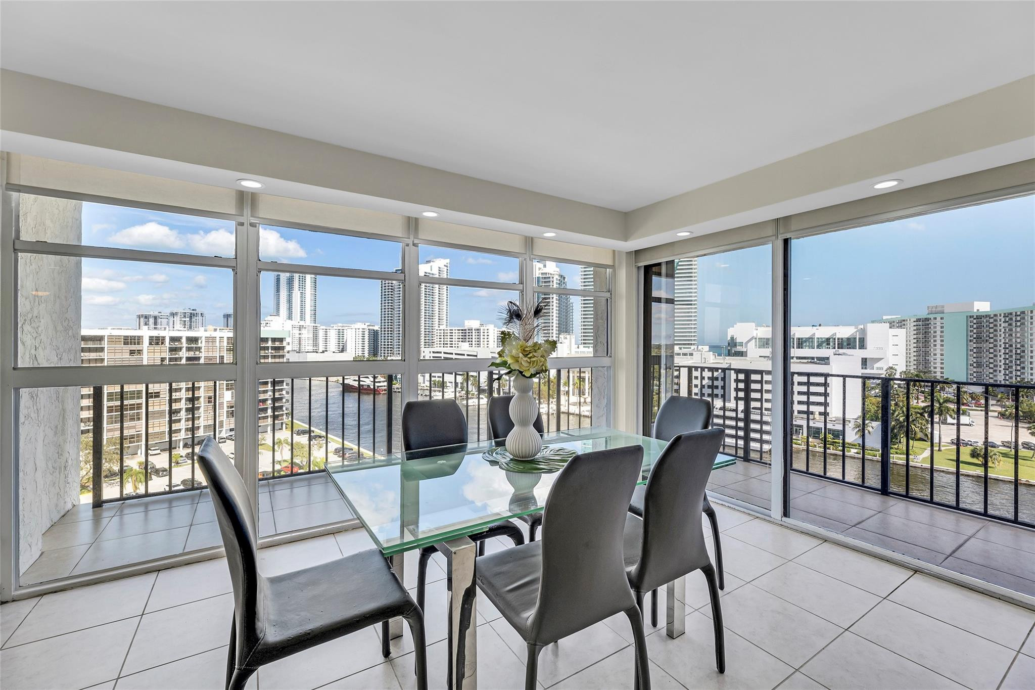 TOWERS OF OCEANVIEW - Residential