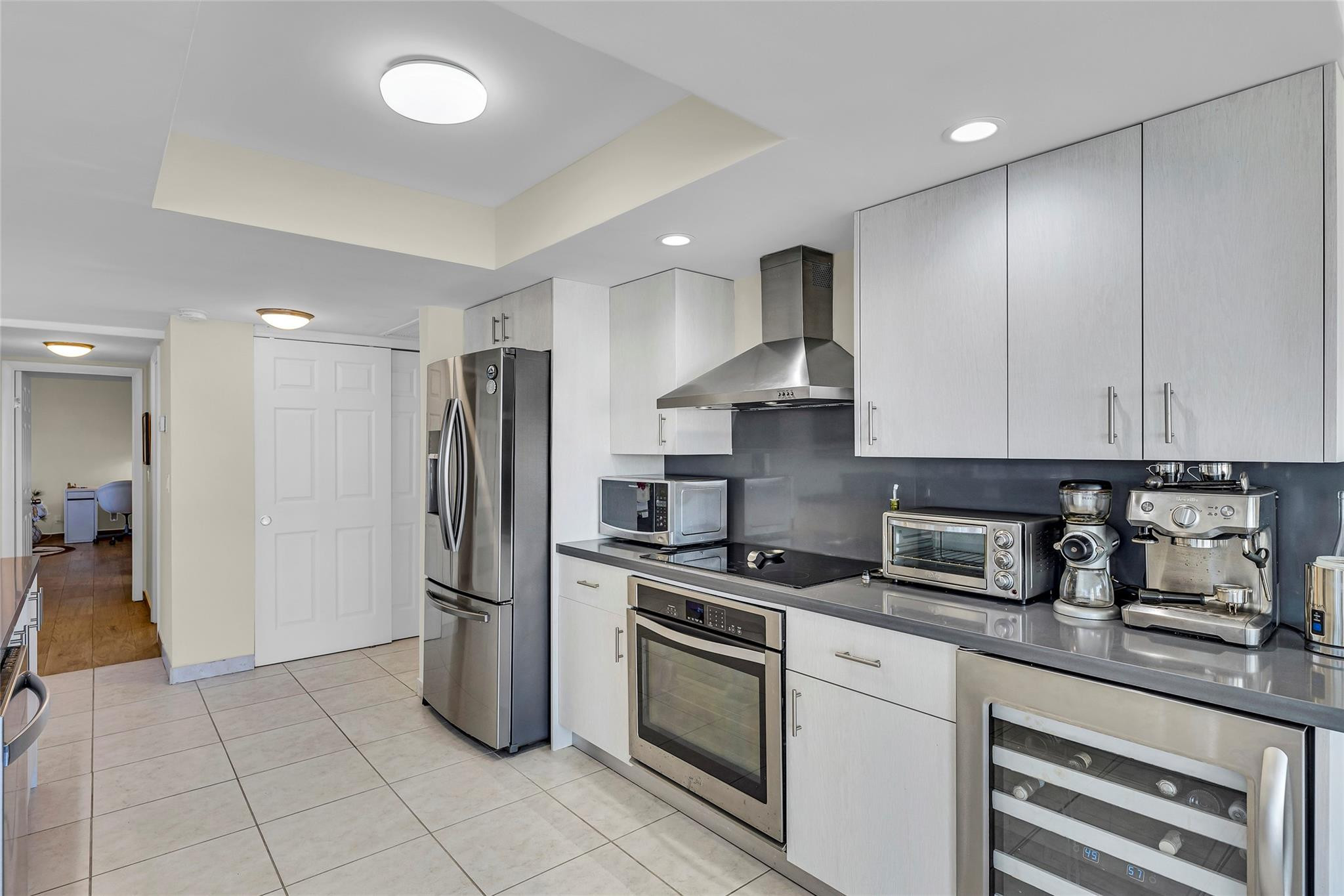 TOWERS OF OCEANVIEW - Residential
