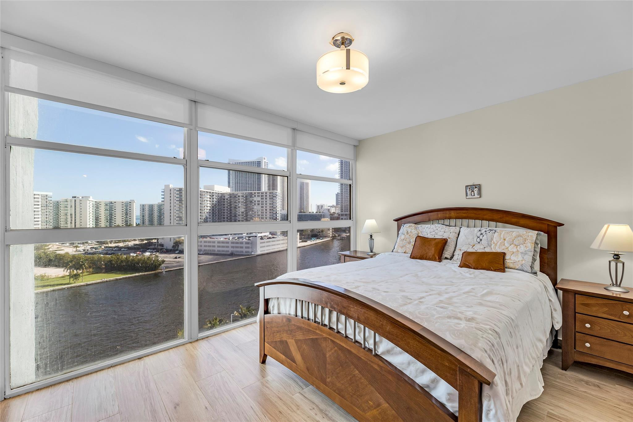 TOWERS OF OCEANVIEW - Residential