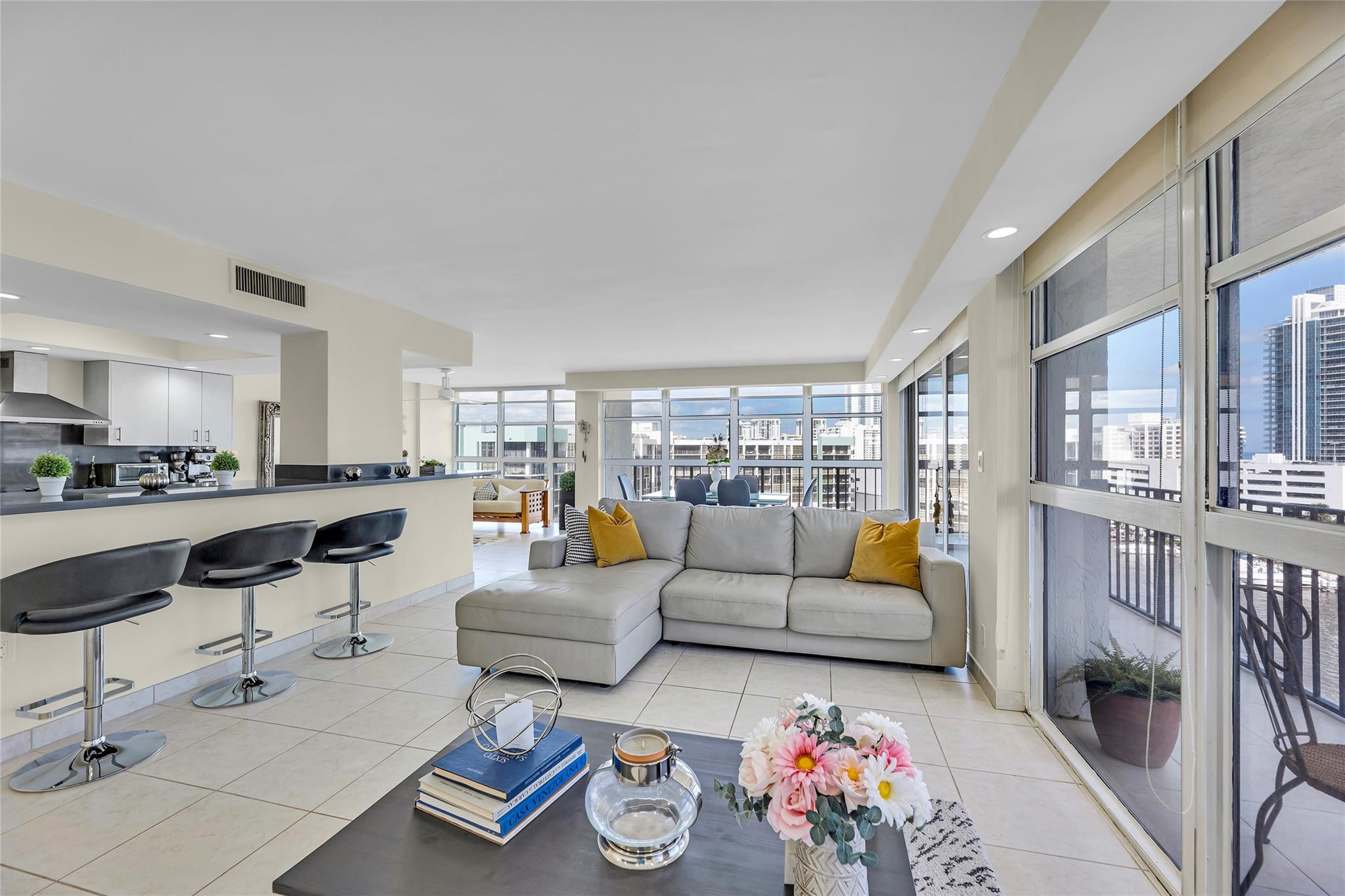 TOWERS OF OCEANVIEW - Residential