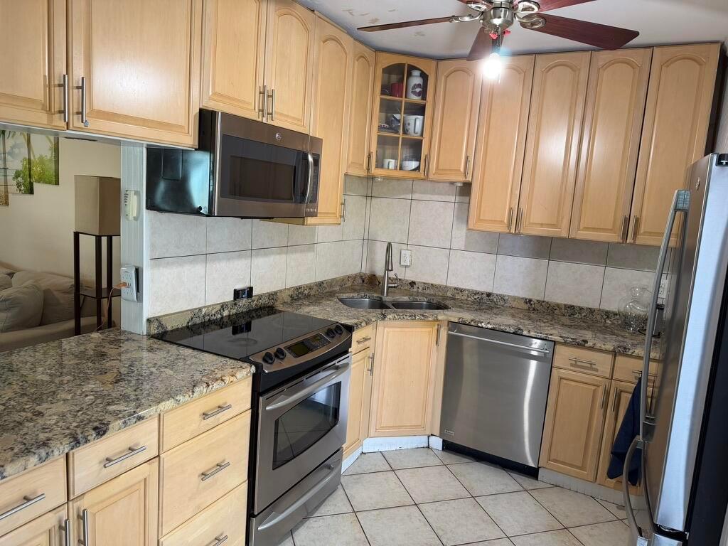 LANTANA HEIGHTS 6 - Residential Lease