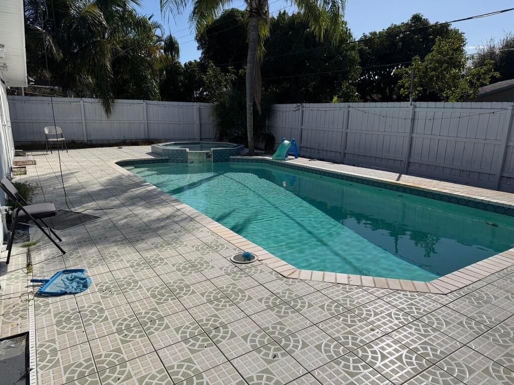 LANTANA HEIGHTS 6 - Residential Lease