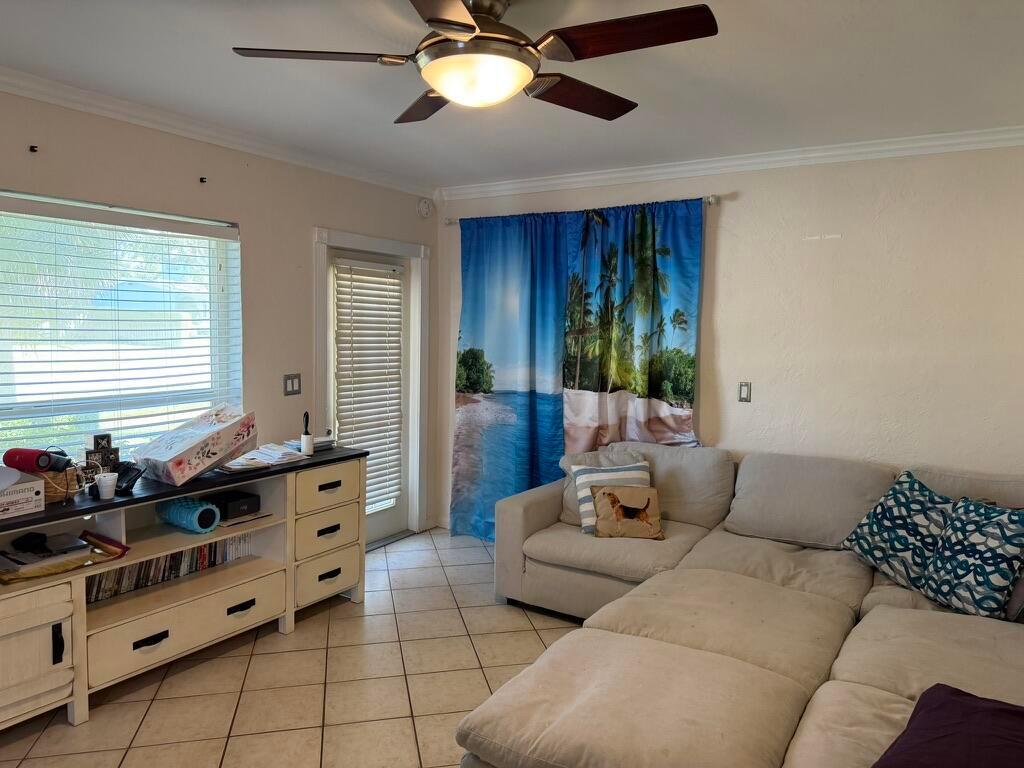 LANTANA HEIGHTS 6 - Residential Lease