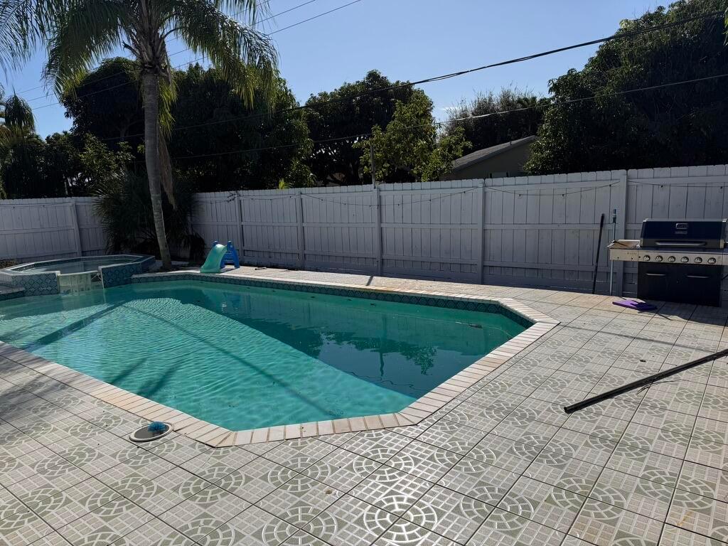 LANTANA HEIGHTS 6 - Residential Lease