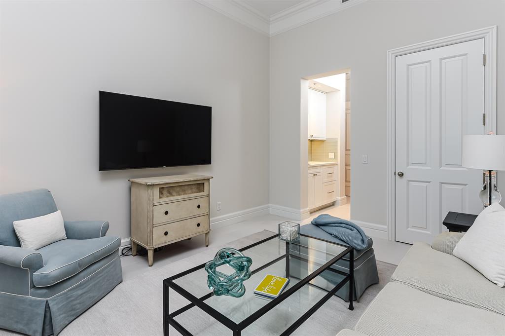 ONE WATERMARK PLACE OF THE PALM BEACHES - Residential