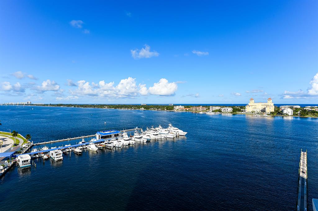 ONE WATERMARK PLACE OF THE PALM BEACHES - Residential