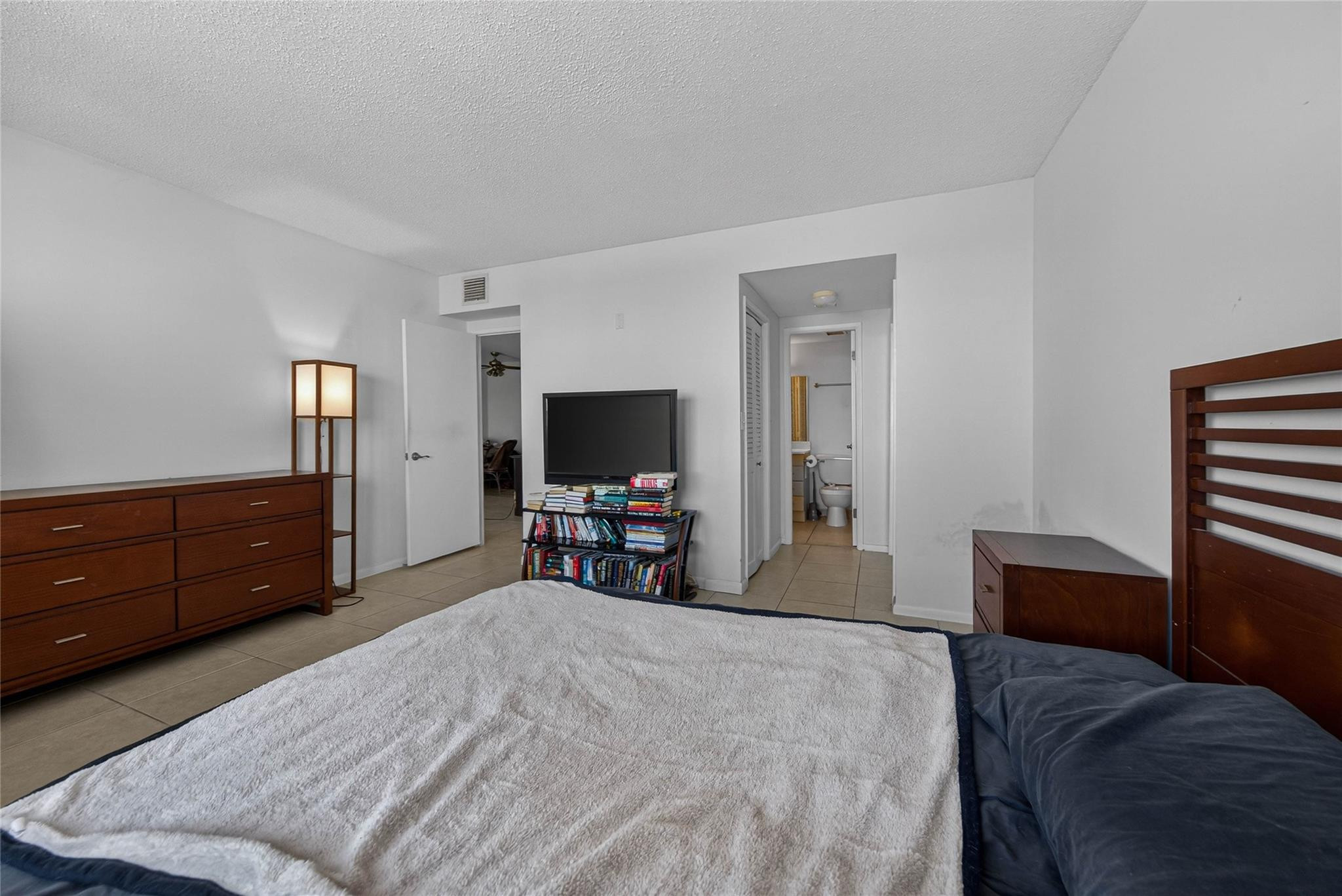 HILLCREST NO.21 - Residential