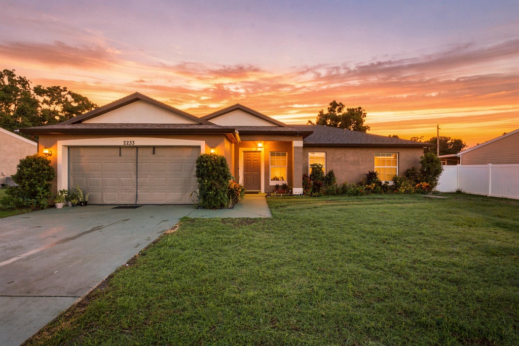 Photo of 2233 SE West Blackwell Drive, Port Saint Lucie, FL 34952 (MLS # B26074365)