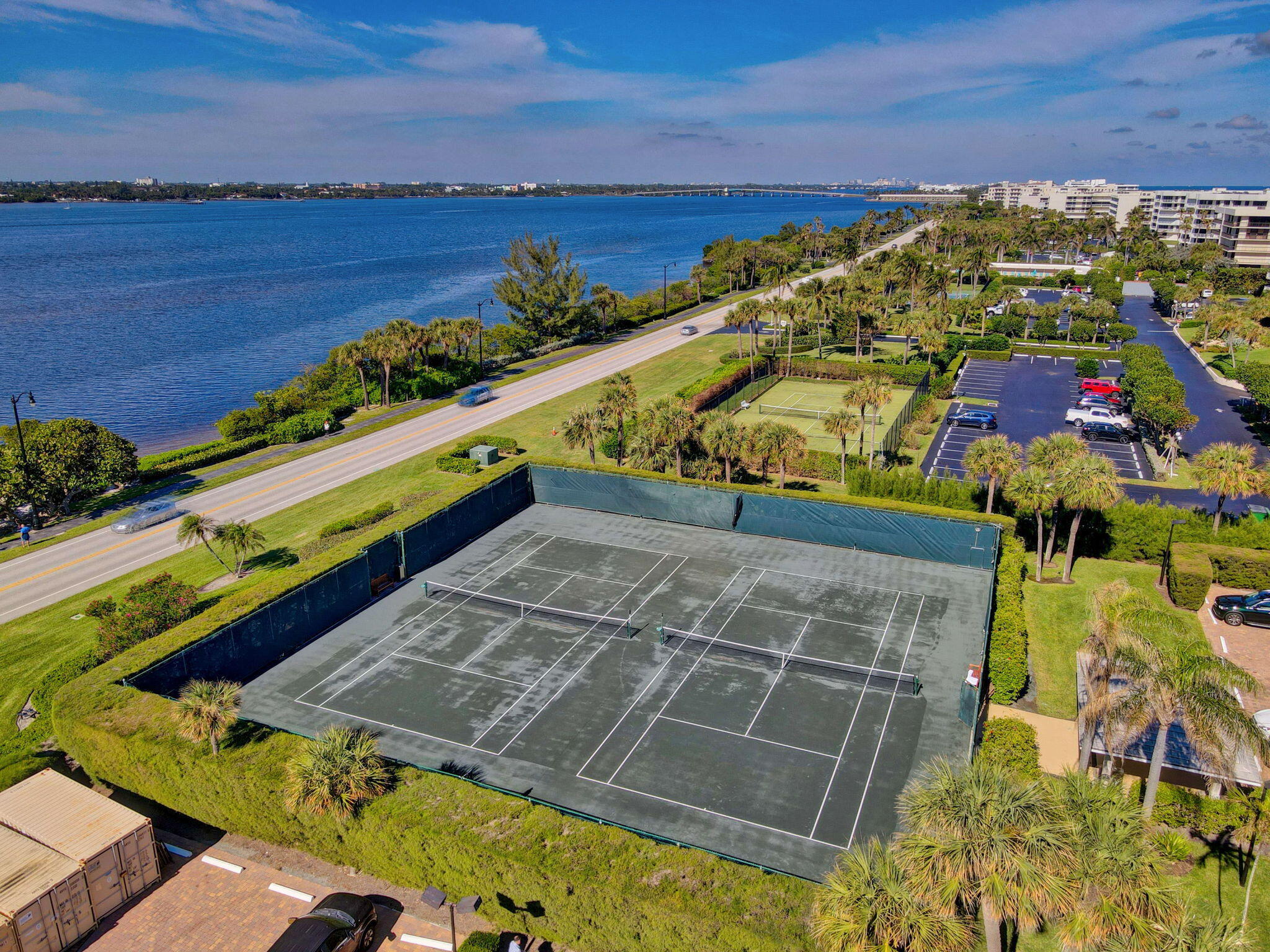 HALCYON OF PALM BEACH - Residential