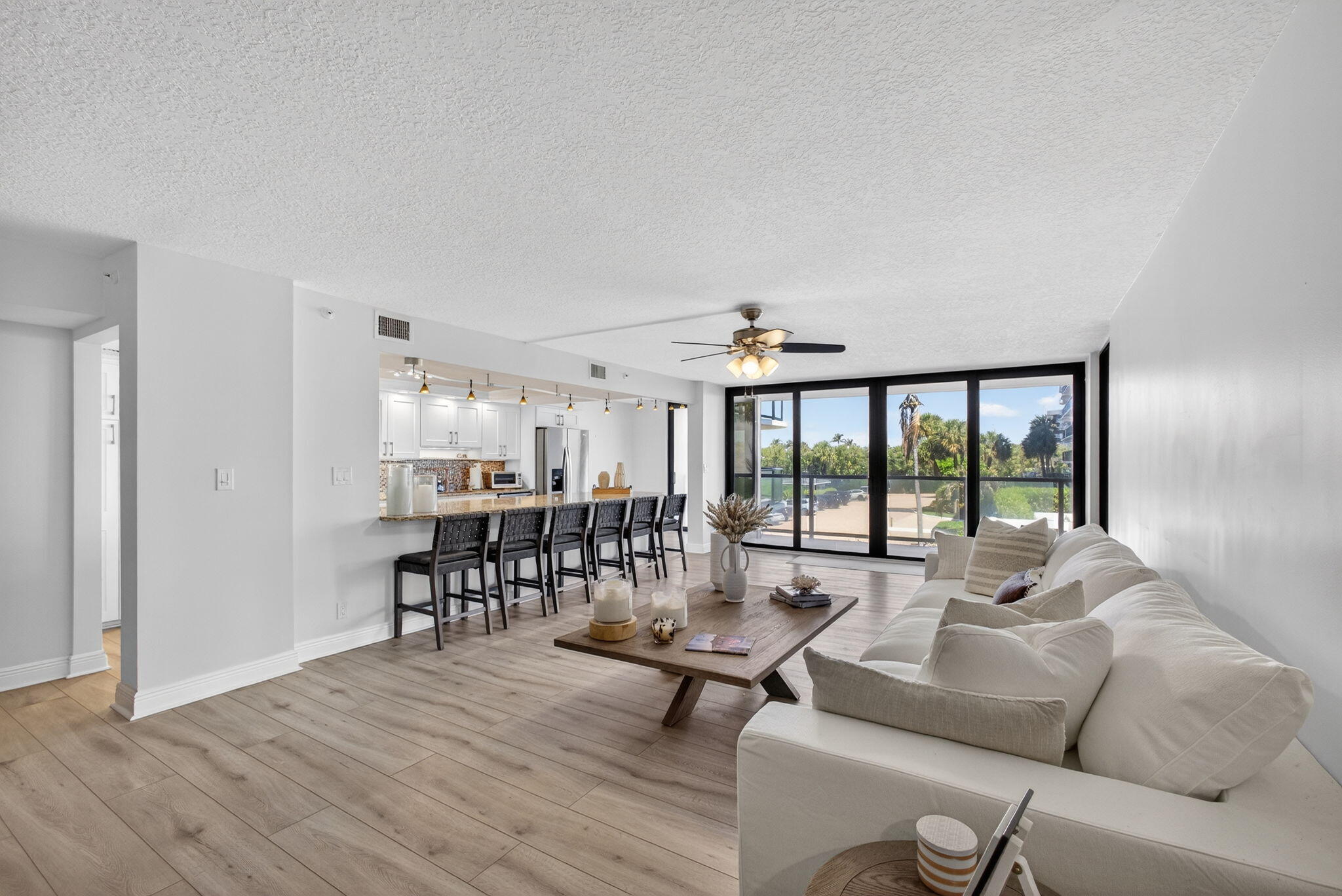 HALCYON OF PALM BEACH - Residential