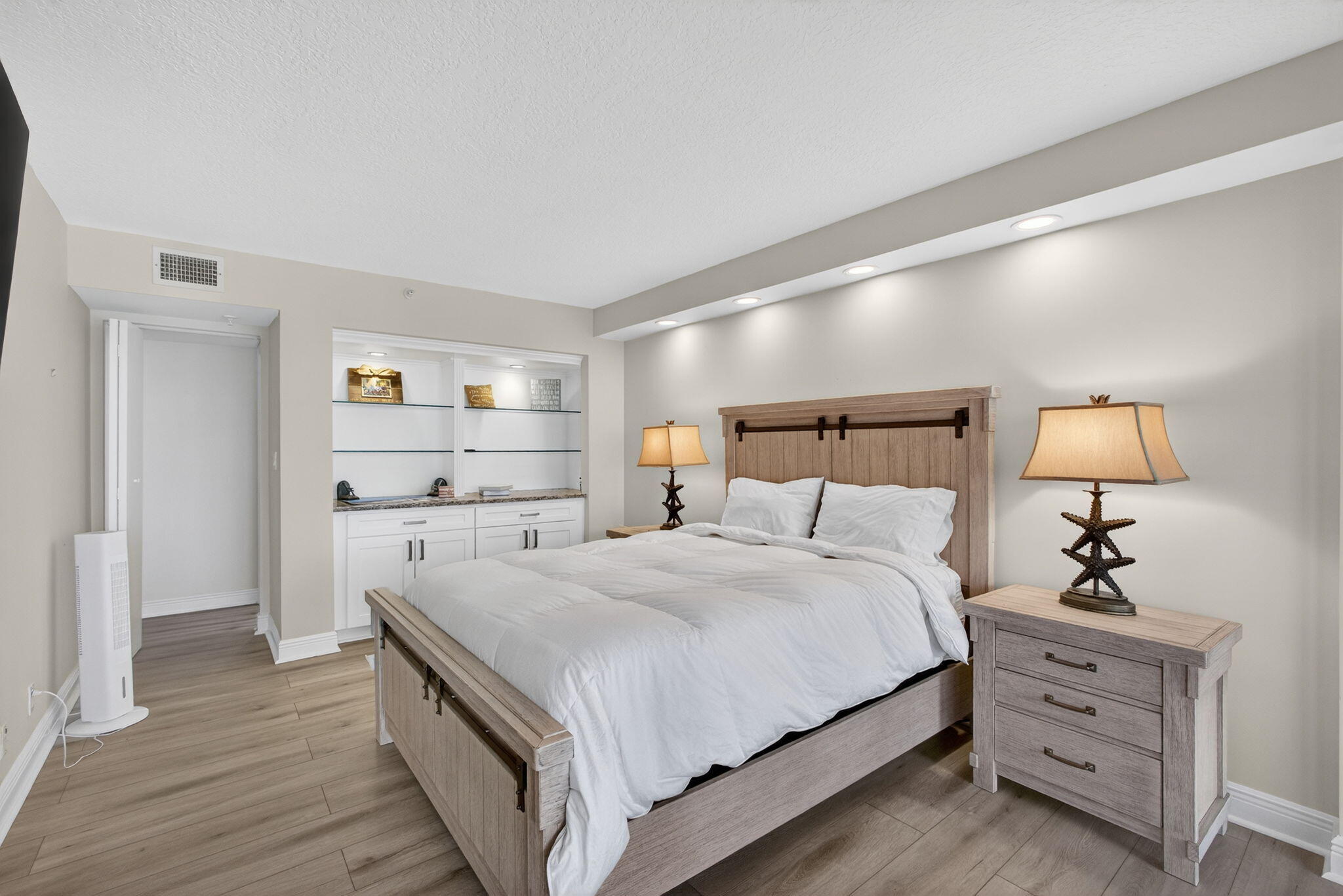 HALCYON OF PALM BEACH - Residential