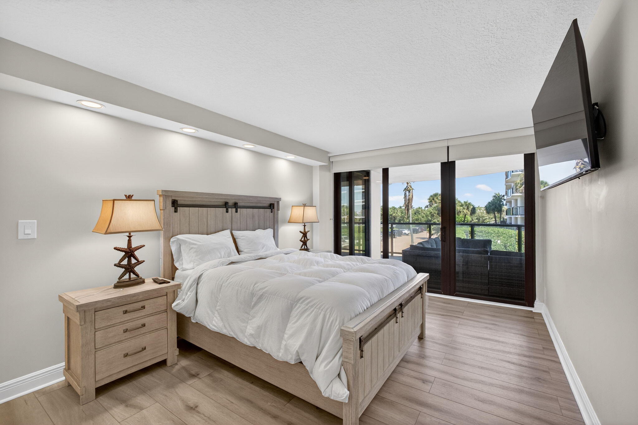 HALCYON OF PALM BEACH - Residential