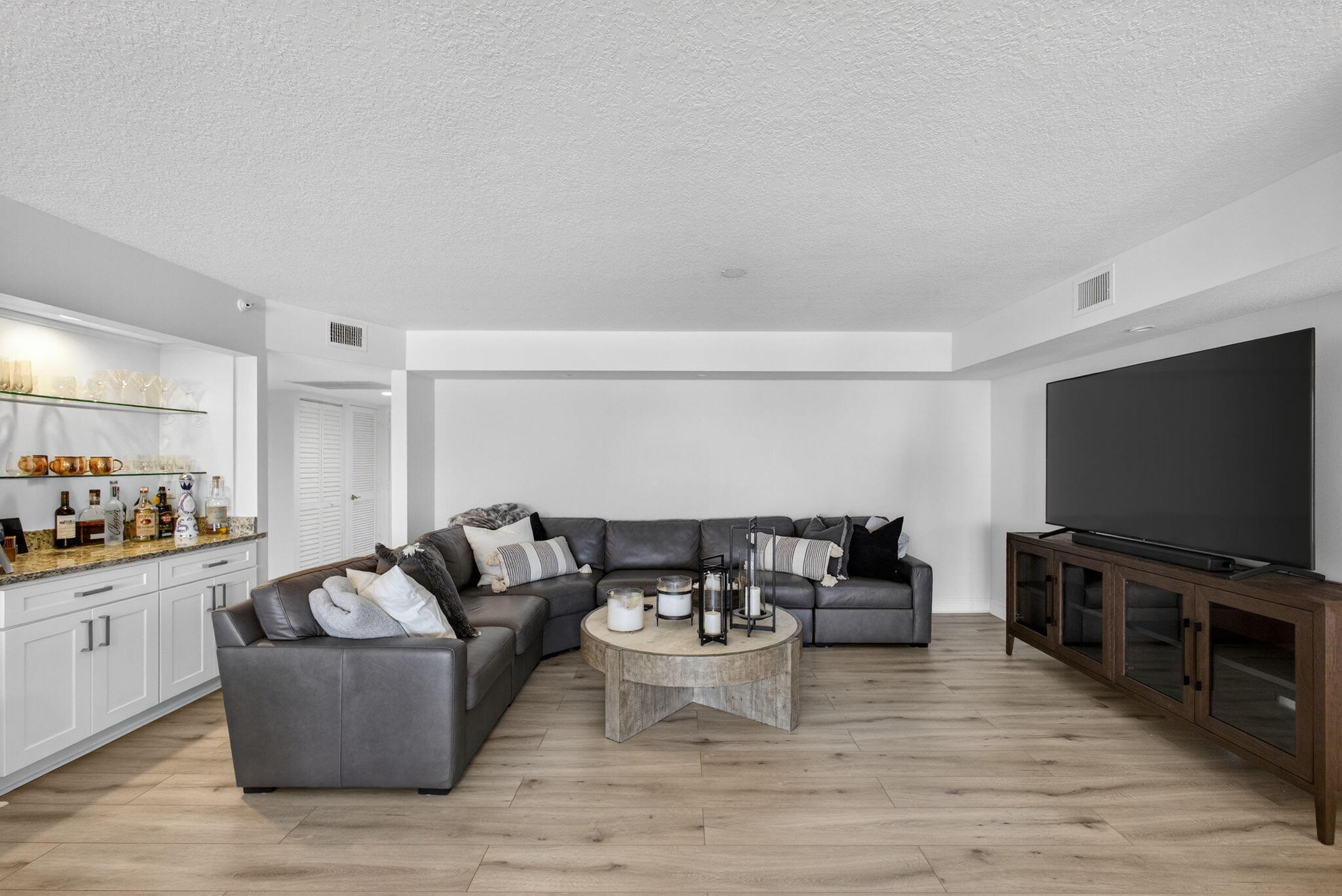 HALCYON OF PALM BEACH - Residential