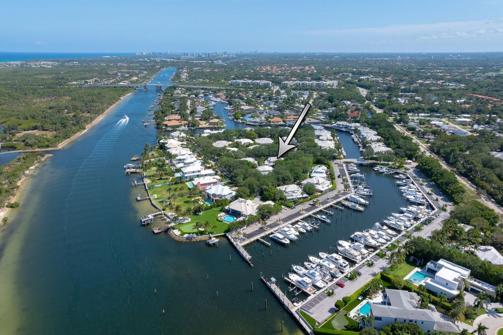 Photo of 2701 Cypress Island Drive, Palm Beach Gardens, FL 33410 (MLS # R11090411)