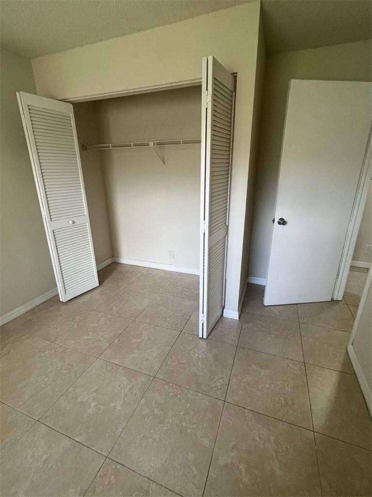 Royal Gardens - Residential