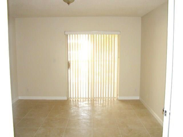 Royal Gardens - Residential