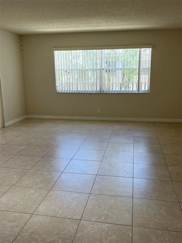 Royal Gardens - Residential