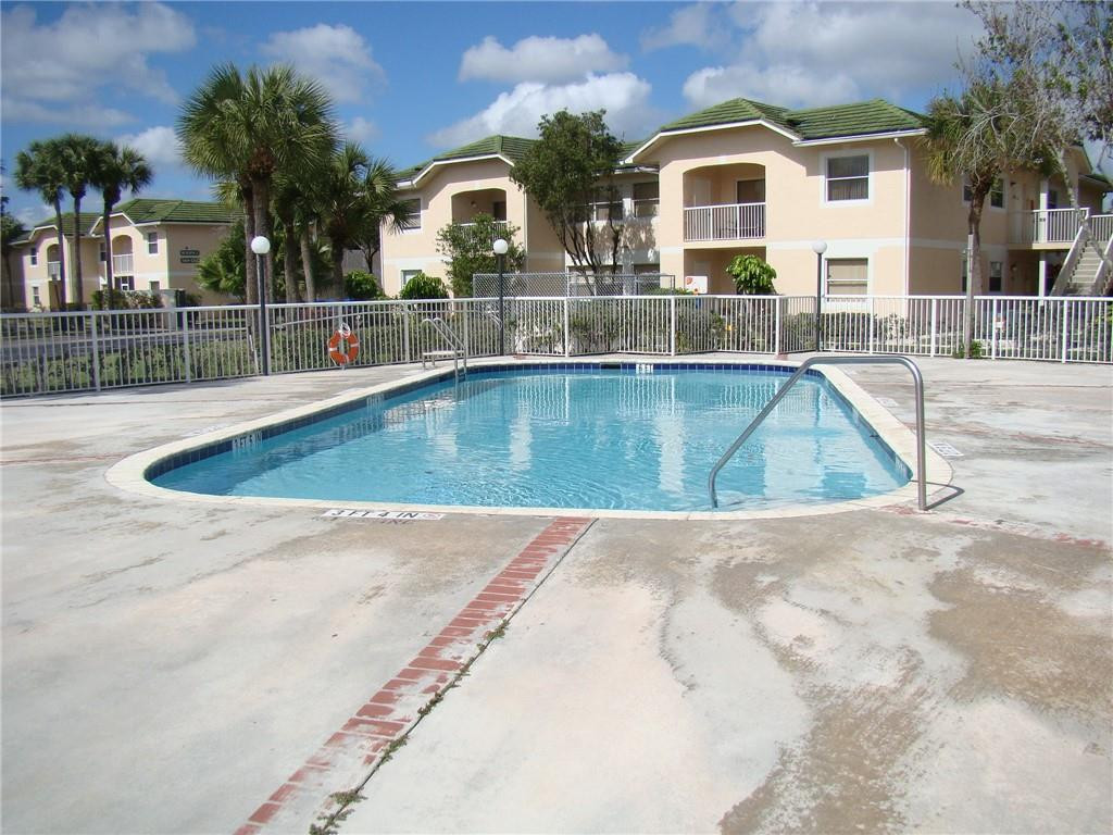 Royal Gardens - Residential