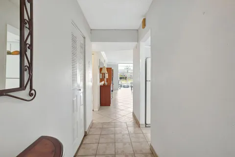 27 Abbey Lane Unit 205, Delray Beach, FL 33446 - MLS#: R11056270