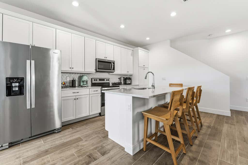 Photo of 550 Parsons Way, Deerfield Beach, FL 33442 (MLS # B26036111)