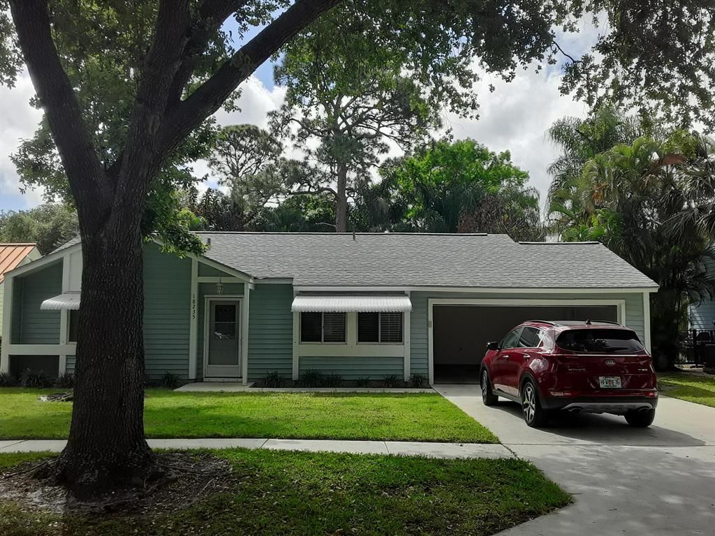 Photo of 18235 Jupiter Landings Drive, Jupiter, FL 33458 (MLS # R10704299)