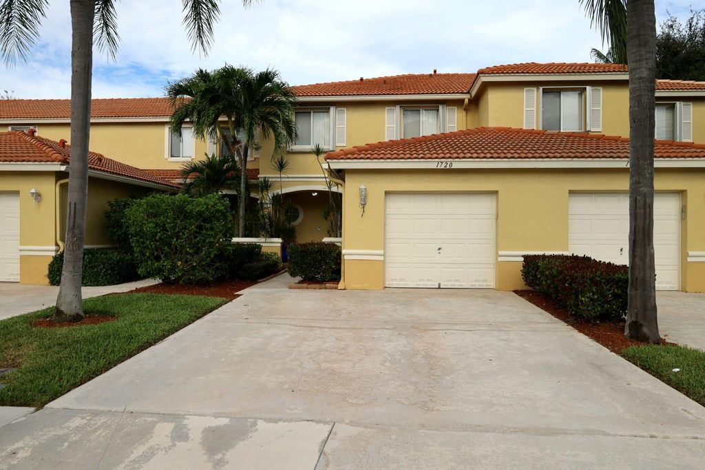 Photo of 1720 Arezzo Circle, Boynton Beach, FL 33436 (MLS # R10941723)