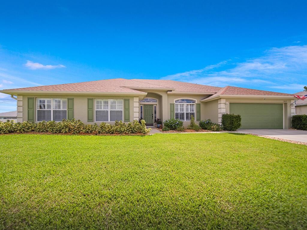 Photo of 3819 SW Kasin Street, Port Saint Lucie, FL 34953 (MLS # R10966958)