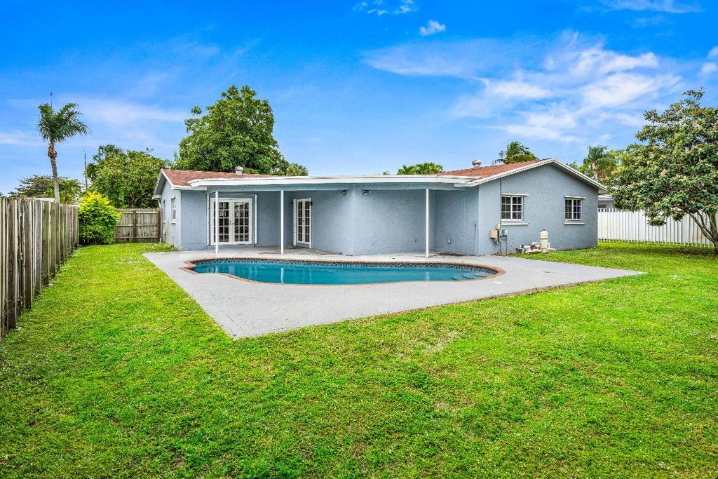 Photo of 1775 SW 8th Street, Boca Raton, FL 33486 (MLS # R11154101)