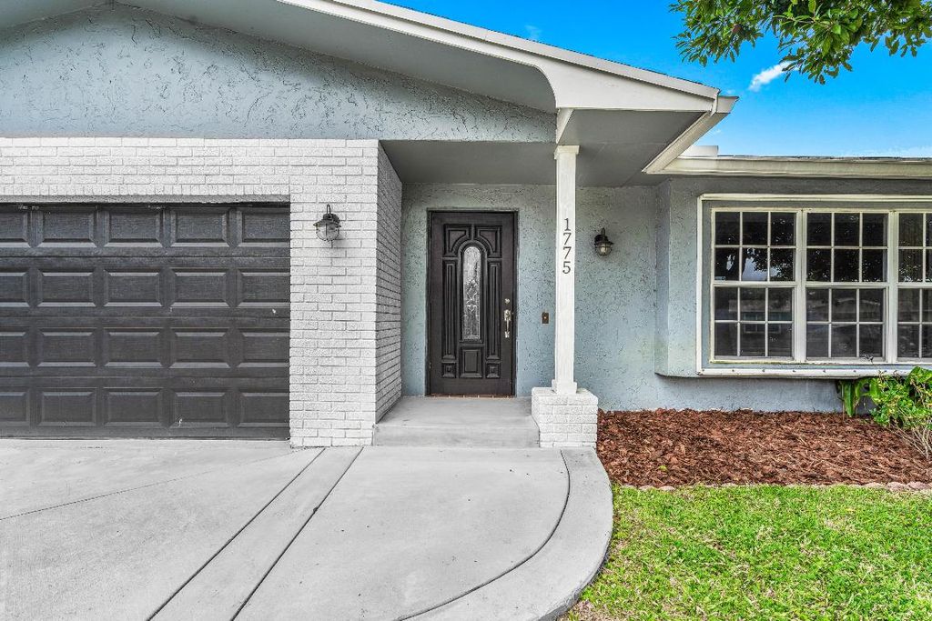 Photo of 1775 SW 8th Street, Boca Raton, FL 33486 (MLS # R11154101)