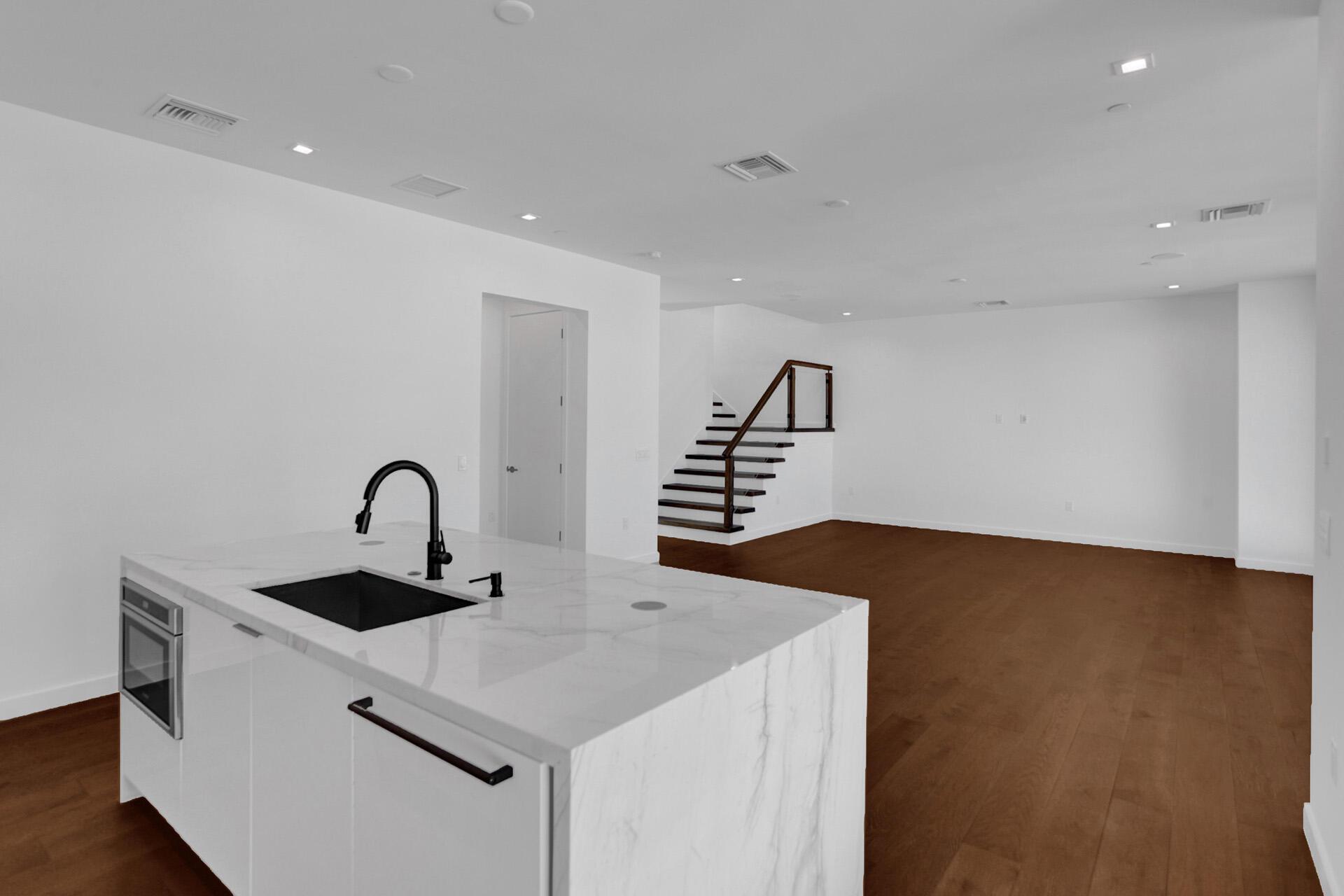 GULF STREAM VIEWS CONDO B - Residential