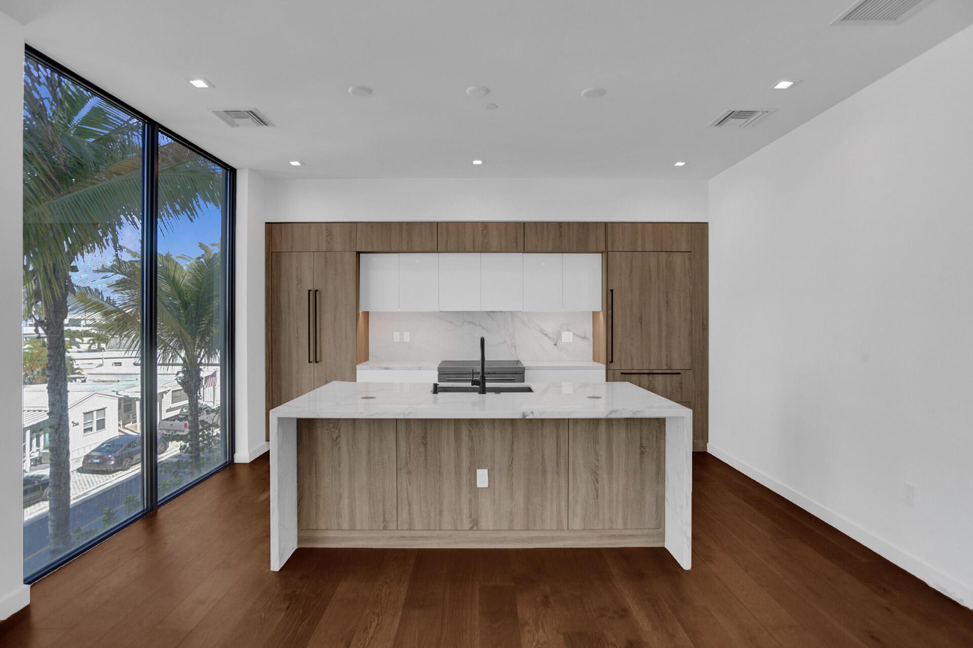 GULF STREAM VIEWS CONDO B - Residential