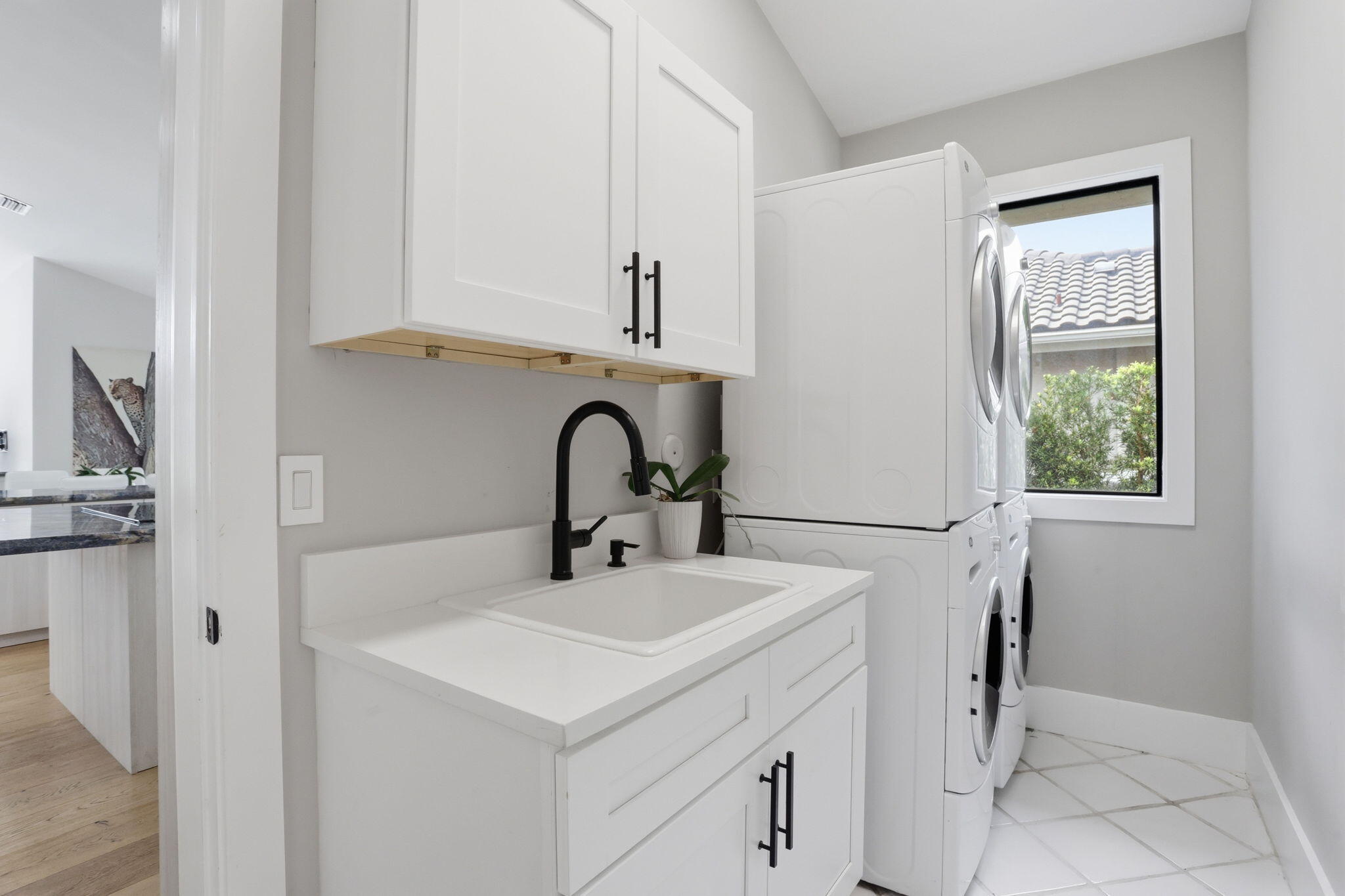 BROOKSIDE 3 - Residential Lease