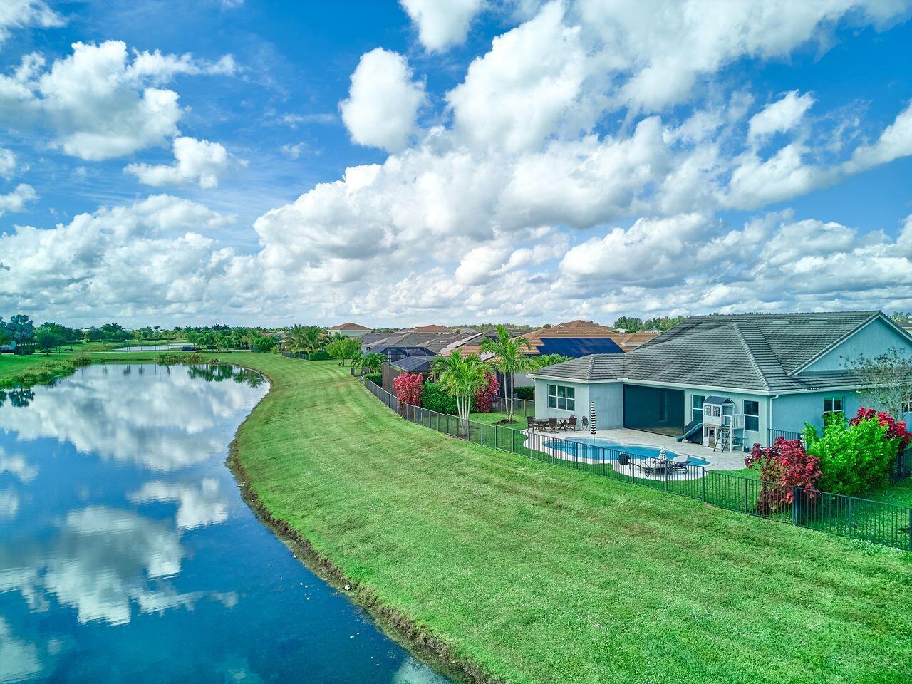 HAMMOCKS OF WESTLAKE - Residential