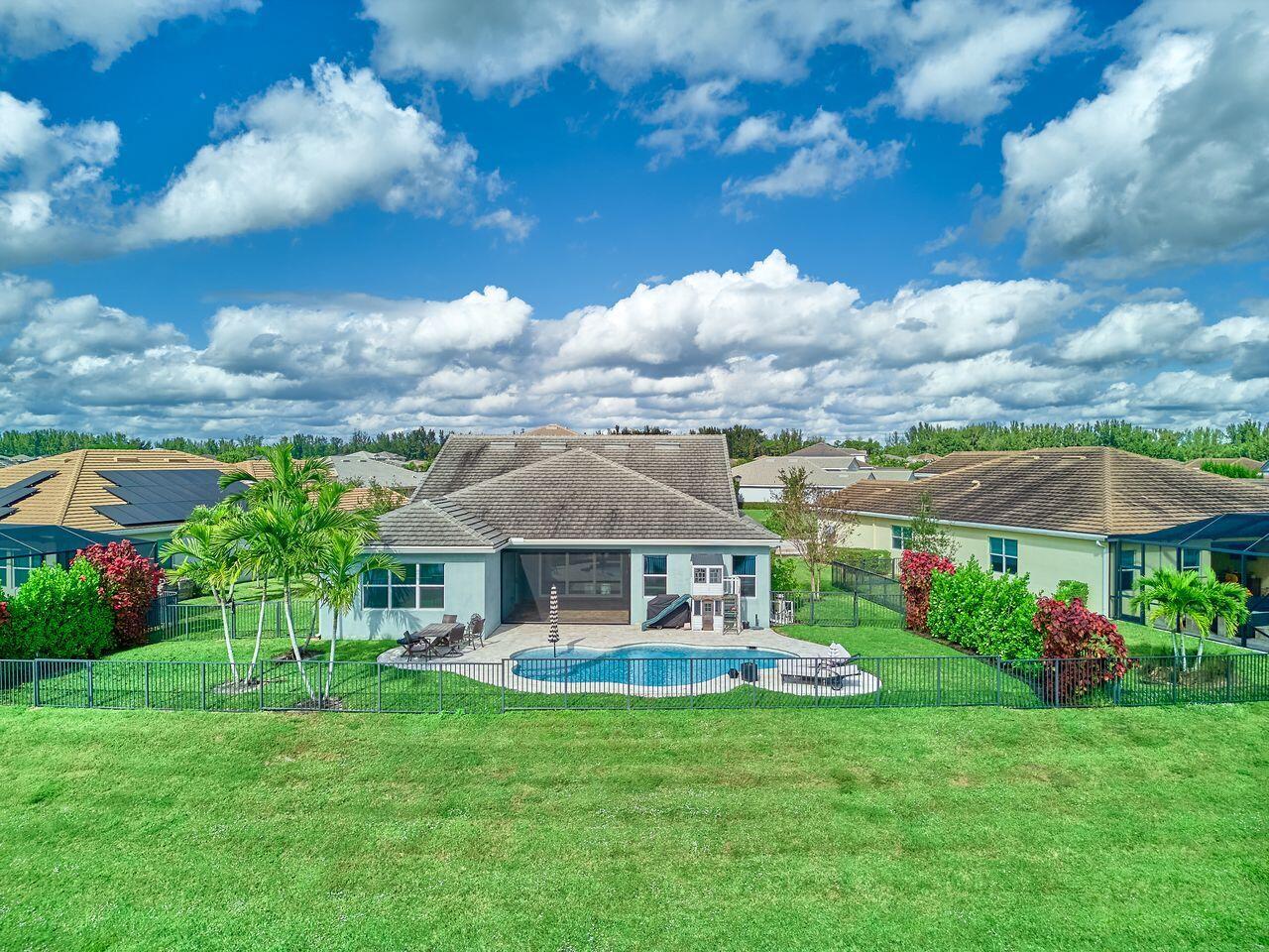 HAMMOCKS OF WESTLAKE - Residential