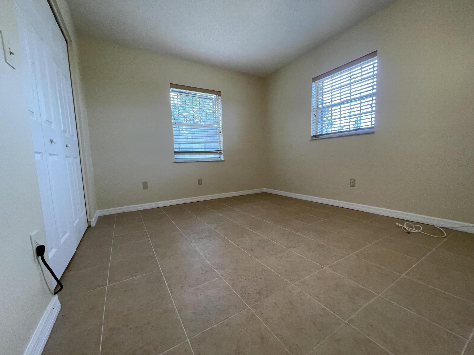 SUNRISE PARK - Residential Lease