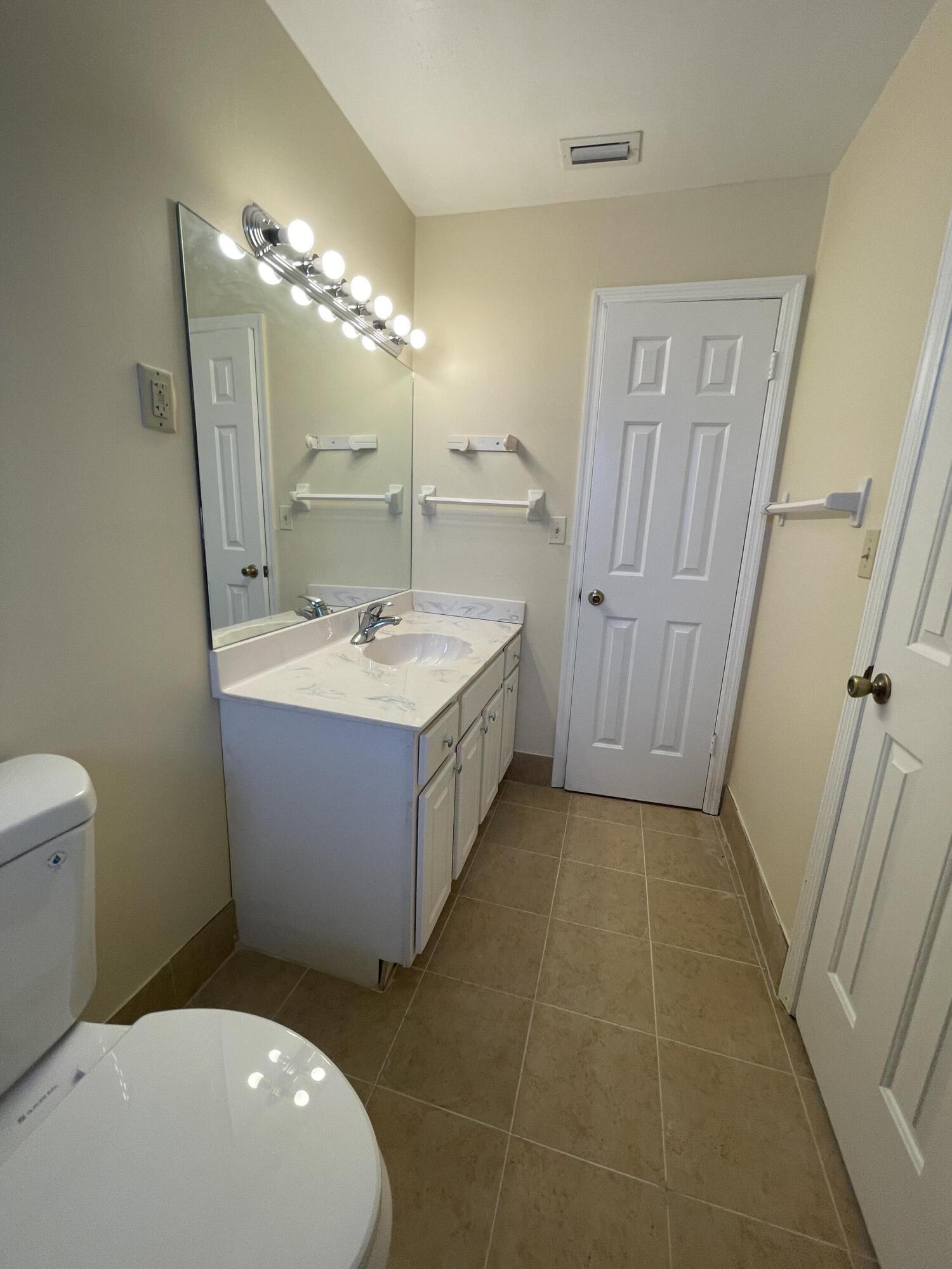 SUNRISE PARK - Residential Lease